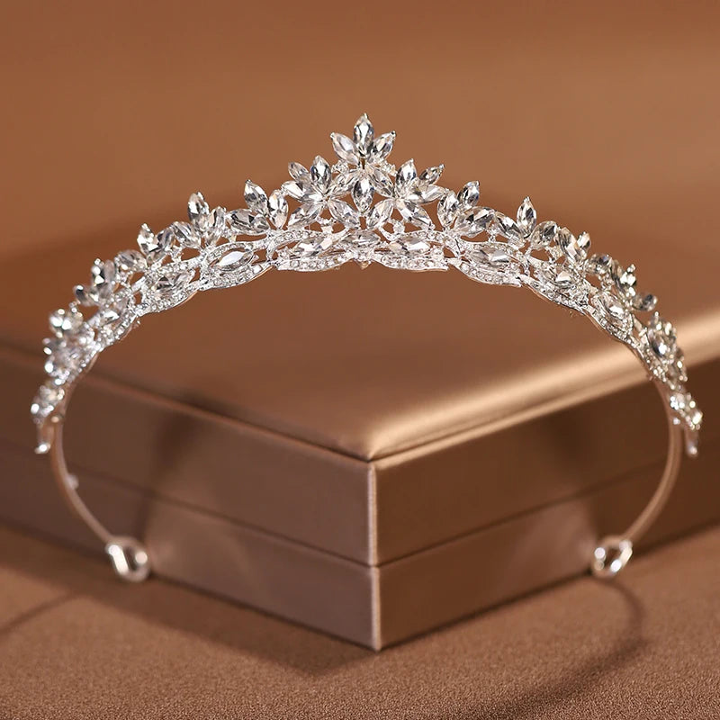 Bridal Tiara Crystal Crown Headband Hair Accessories, Enhance your special day with our Fashionable Crystal Crown Tiara