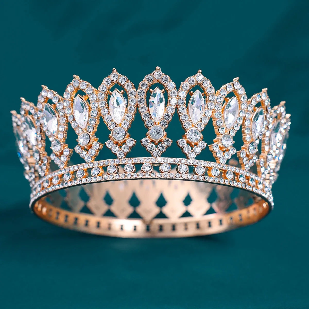 Round Crown Vintage Marquise Rhinestone Hair Accessories, Add a touch of royal elegance to your next event with this full round crown!
