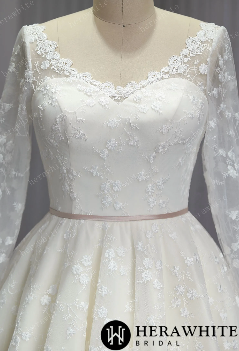 Mini Short Wedding Dress Lace Long Sleeves Tea Length, This dress is a perfect choice for a garden wedding. The vintage lace design adds a touch of elegance