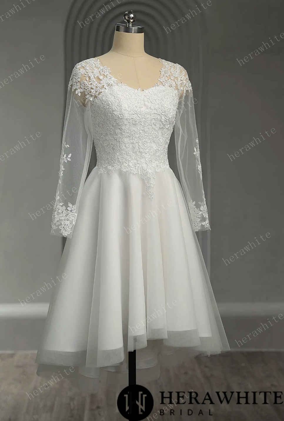 Mini Short Wedding Dress Lace No Train, This wedding dress is made of high-quality lace fabric, which is soft and comfortable to the touch and very comfortable to wear