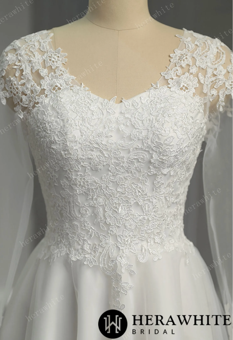 Mini Short Wedding Dress Lace No Train, This wedding dress is made of high-quality lace fabric, which is soft and comfortable to the touch and very comfortable to wear