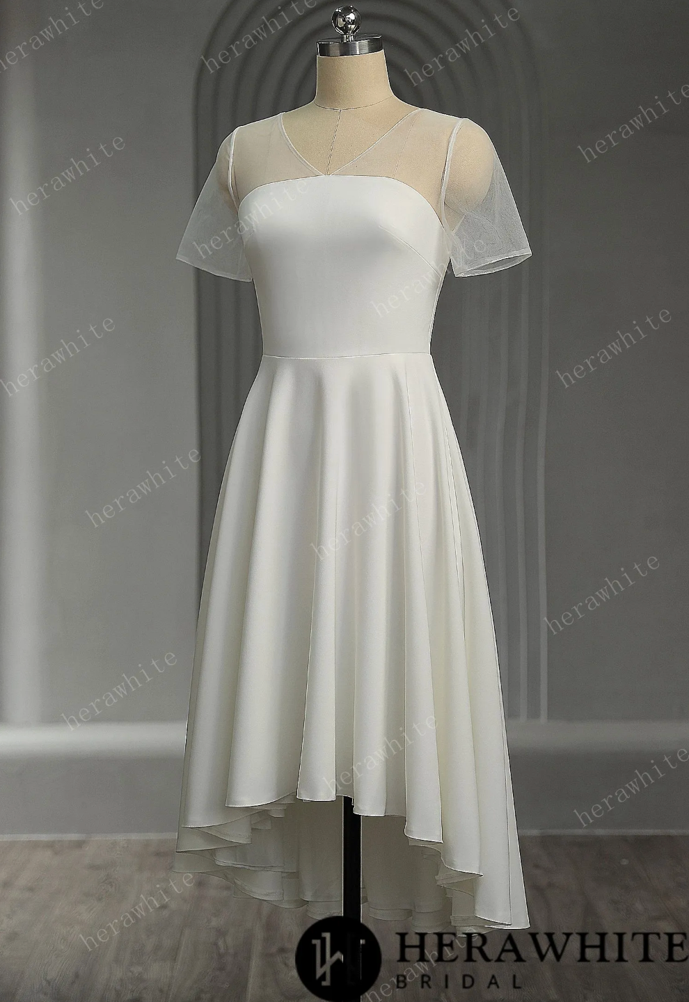 Mini Short Wedding Dress Satin Tulle Short Sleeves No Train, High-quality satin fabric, soft and comfortable to the touch, comfortable to wear.