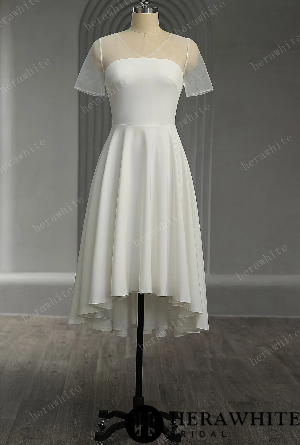 Mini Short Wedding Dress Satin Tulle Short Sleeves No Train, High-quality satin fabric, soft and comfortable to the touch, comfortable to wear.