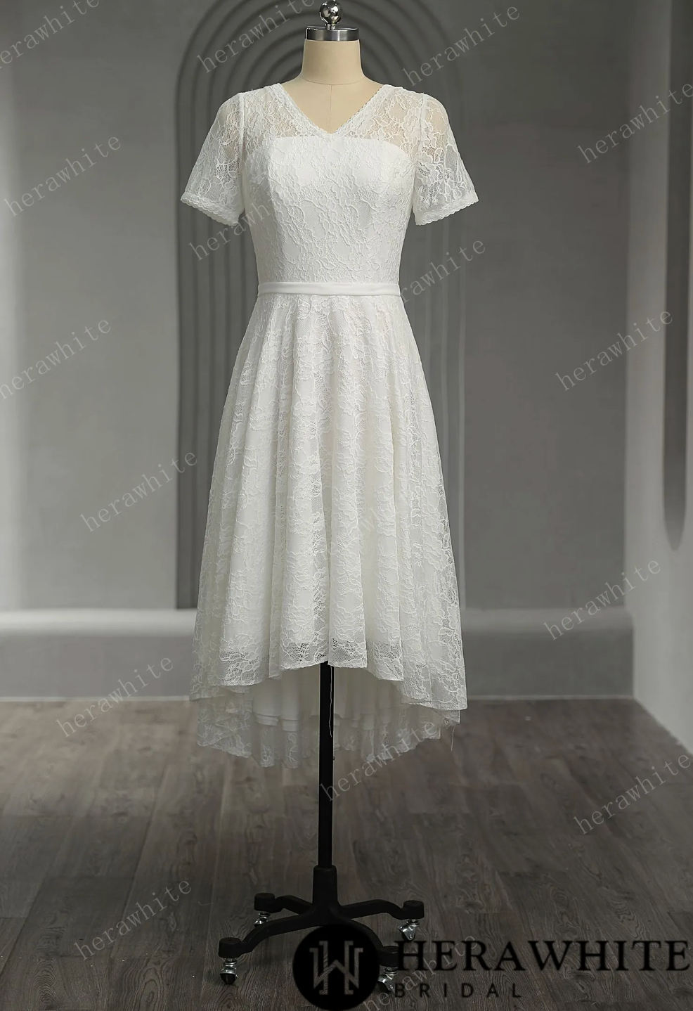 Mini Short Wedding Dress Lace A Line No Train, Indulge in the luxurious feel and unparalleled comfort of this wedding dress. The short-sleeved