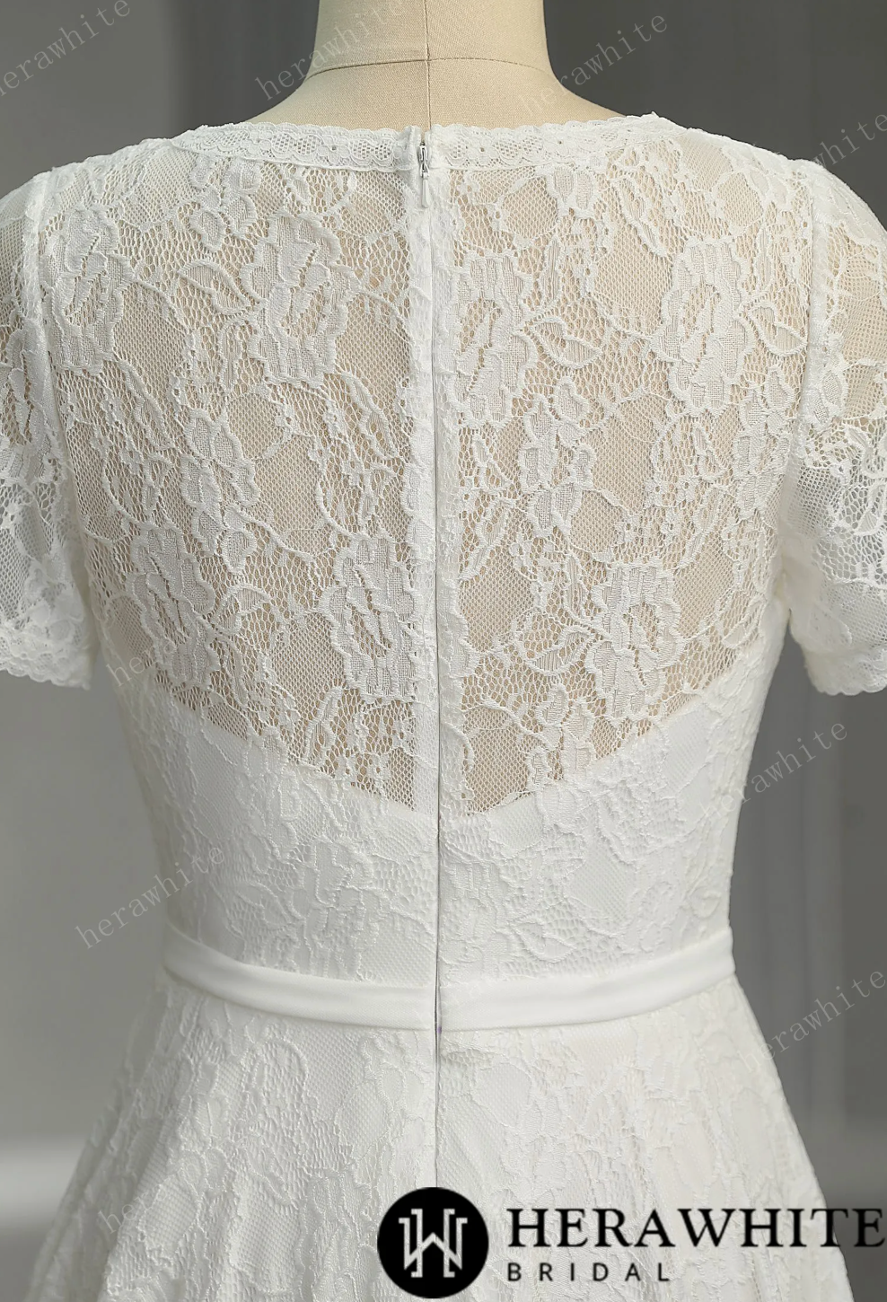 Mini Short Wedding Dress Lace A Line No Train, Indulge in the luxurious feel and unparalleled comfort of this wedding dress. The short-sleeved