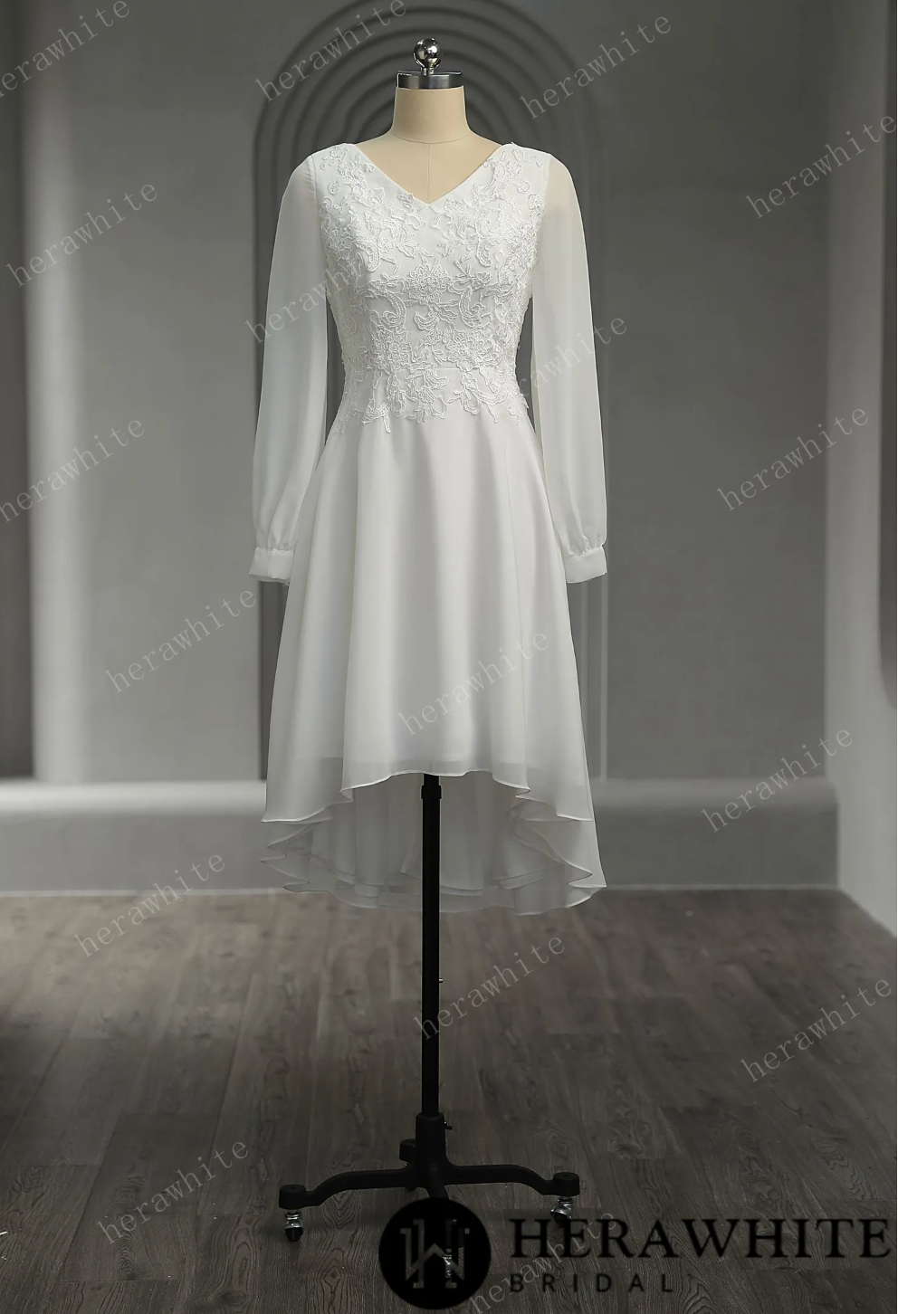 Mini Short Wedding Dress Chiffon Long Sleeves No Train, This wedding dress features a lace bodice, sheer long sleeves made of chiffon, a
