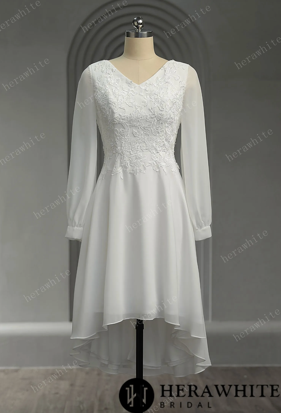 Mini Short Wedding Dress Chiffon Long Sleeves No Train, This wedding dress features a lace bodice, sheer long sleeves made of chiffon, a