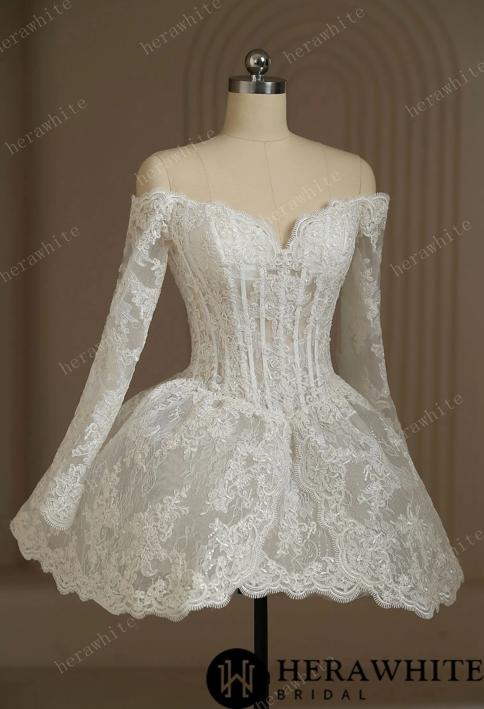 Mini Short Wedding Dress Long Lace Sleeves No Train, This elegant dress features a sparkling lace fabric and a short design that exudes both fashion and romance,