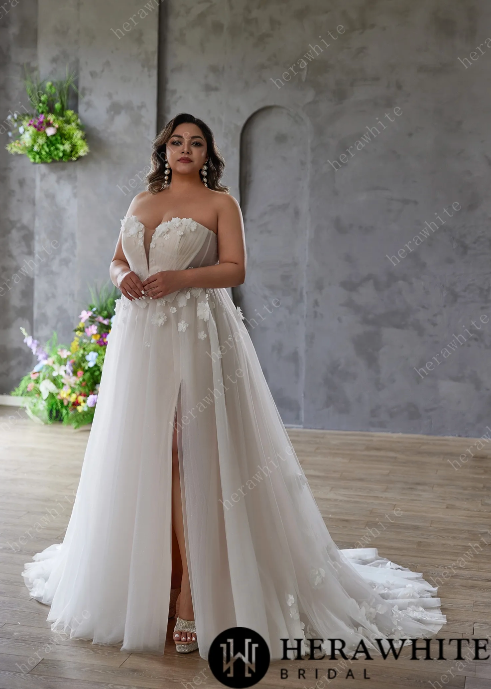 Plus Size Wedding Dress 3D Floral Lace Tulle Gown