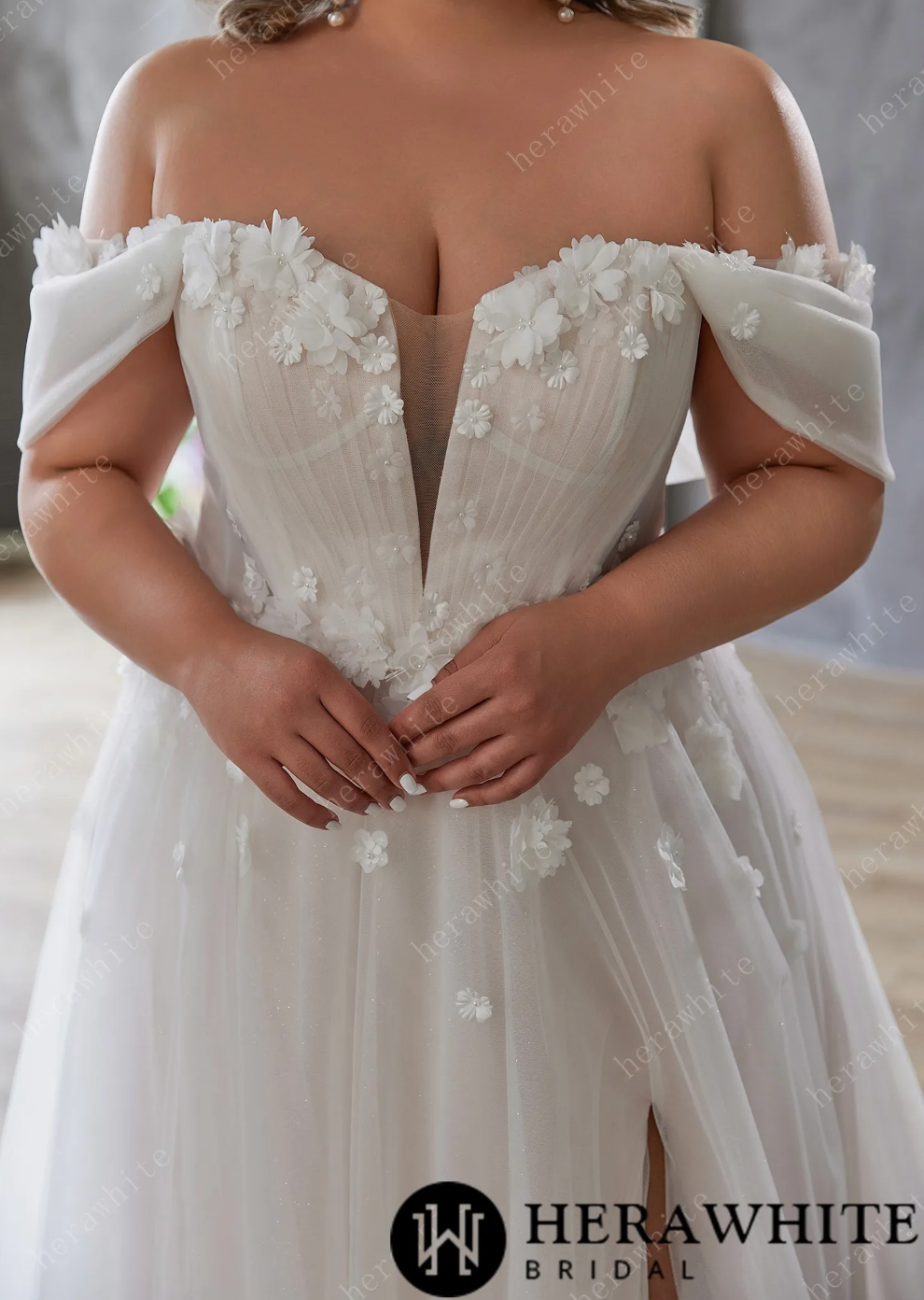 Plus Size Wedding Dress 3D Floral Lace Tulle Gown
