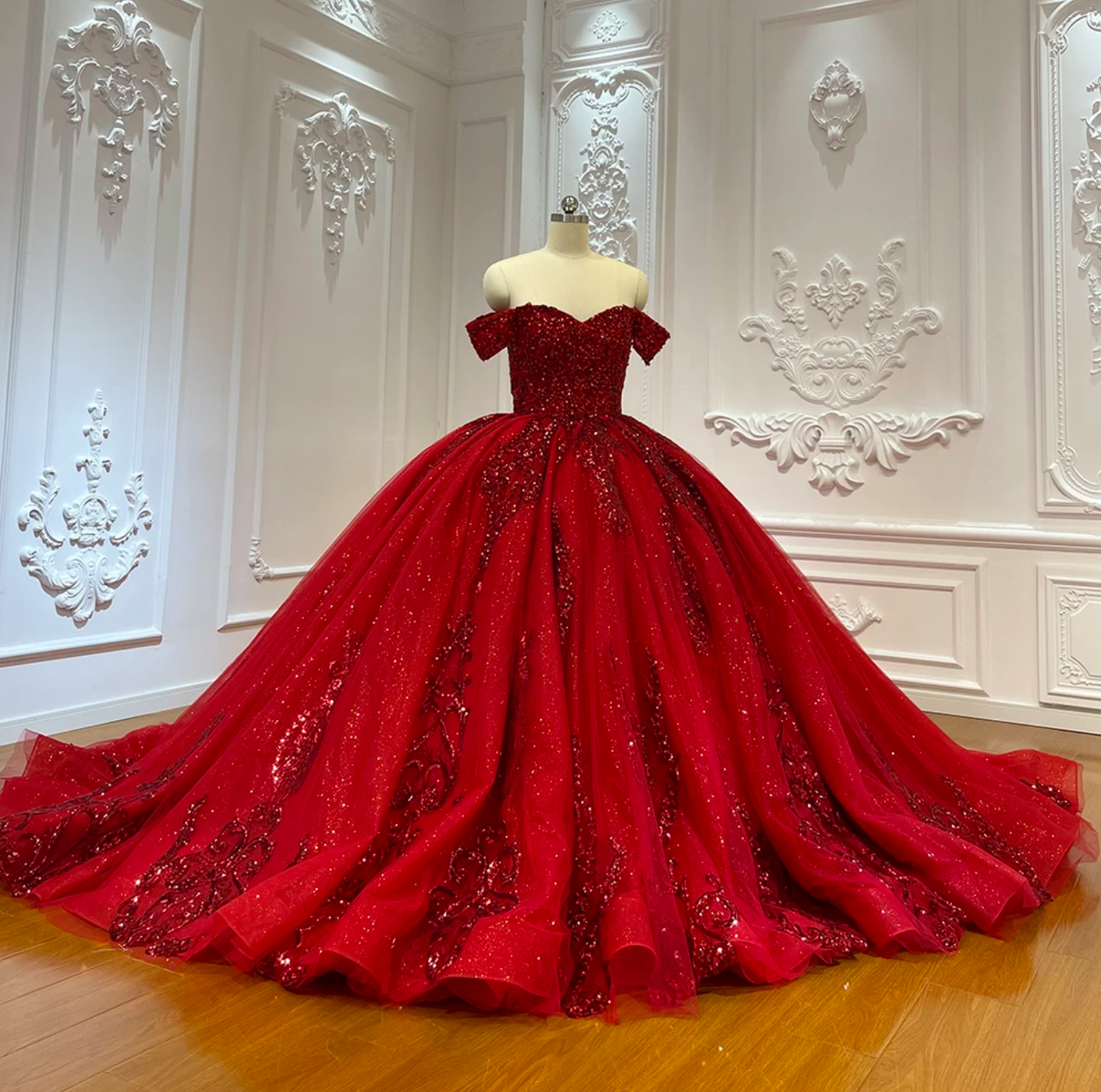 Sweetheart Red Dress Sparkly Sequins Luxury Ball Gown Quinceañera