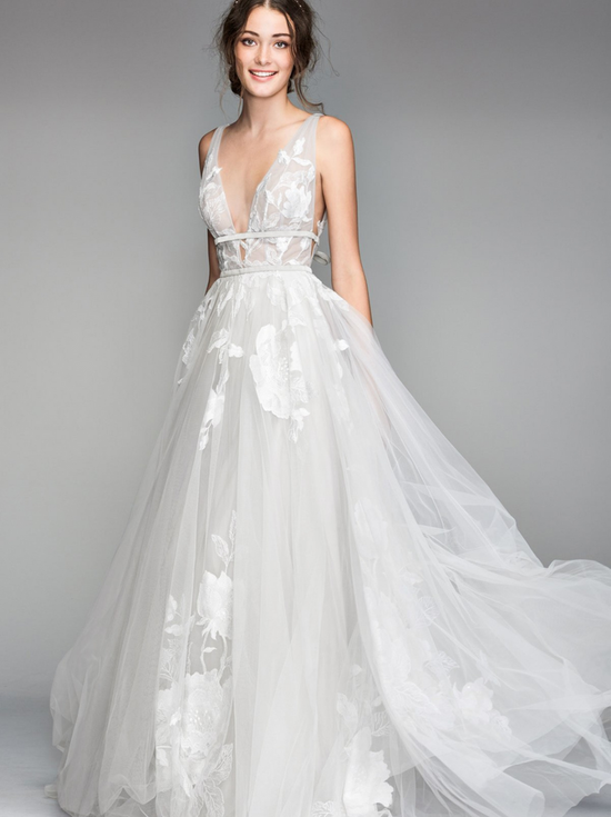 3D Flower Lace V-Neck Backless A-Line Tulle Wedding Dress Boho Bridal Gown
