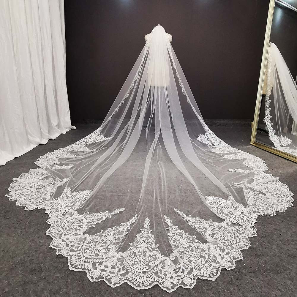 Cathedral Veil Lace Bridal Wedding Veil with Comb, Experience the luxury and elegance of our one-layer bridal veil, crafted with exquisite lace
