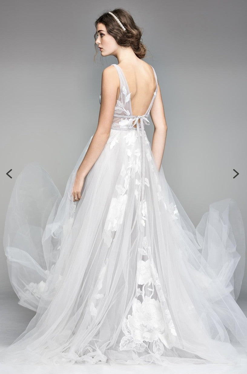3D Flower Lace V-Neck Backless A-Line Tulle Wedding Dress Boho Bridal Gown