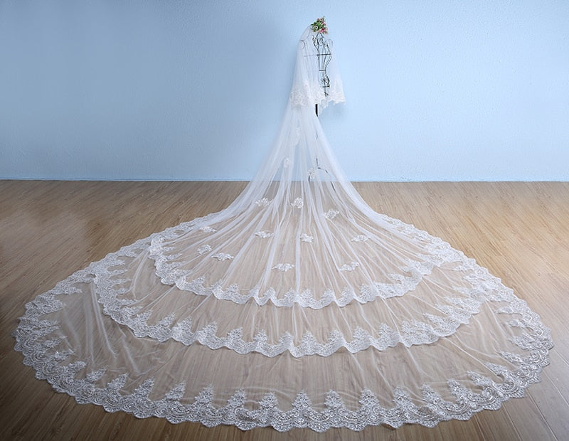 5 Meter White/Ivory 3 Layer Beautiful Cathedral Length Lace Edge Wedding Veil With Comb - TulleLux Bridal Crowns &  Accessories