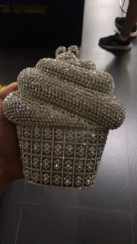 
                      
                        Ice Cream Crystal Evening Bag CupCake Wedding Party Prom Clutch Purse, elevate your evening ensemble with this whimsical crystal clutch
                      
                    