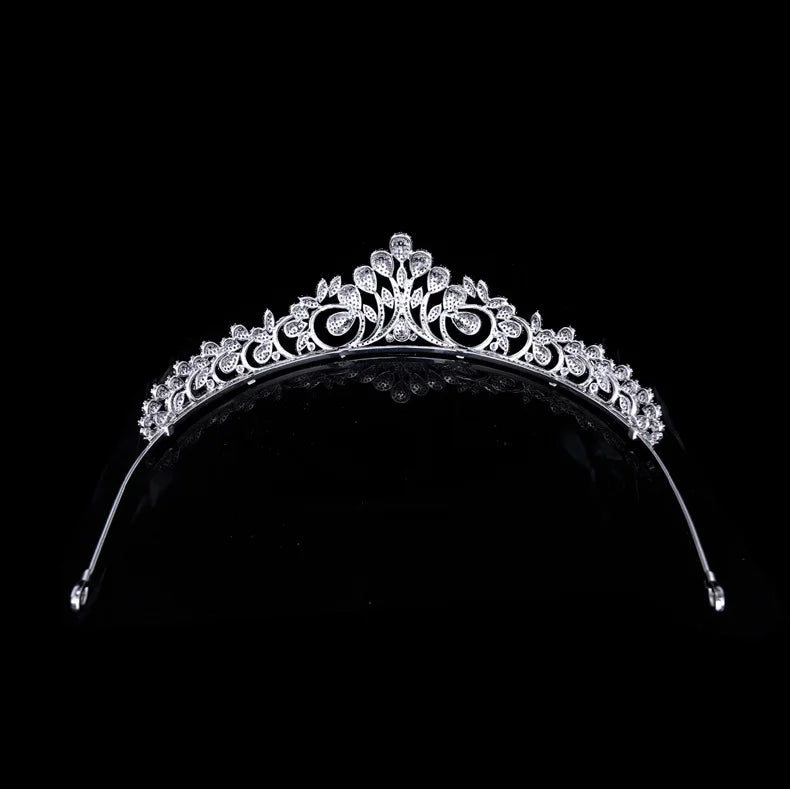 
                      
                        Classic Cubic Zirconia Leaf Wedding Micro-Inlaid Full Zircon Tiara Crown
                      
                    