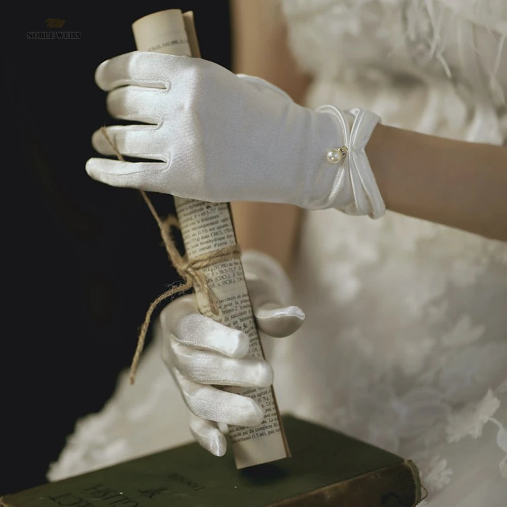 
                      
                        Wedding Bridal Short Gloves Satin Full Finger Wrist Length Party Gloves
                      
                    