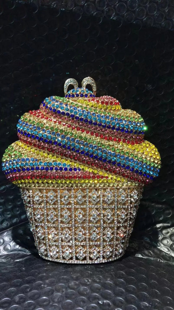 
                      
                        Ice Cream Crystal Evening Bag CupCake Wedding Party Prom Clutch Purse, elevate your evening ensemble with this whimsical crystal clutch
                      
                    