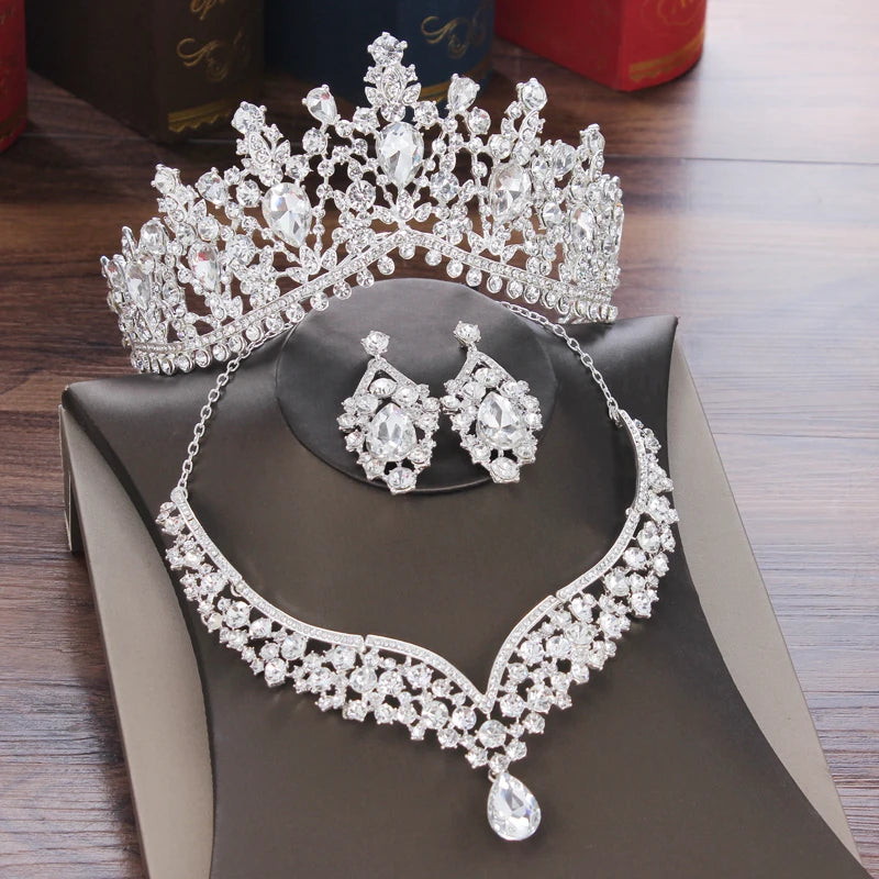 
                      
                        Gorgeous Crystal Party Bridal Jewelry Sets Fashion Tiaras Earrings Necklaces Sets
                      
                    