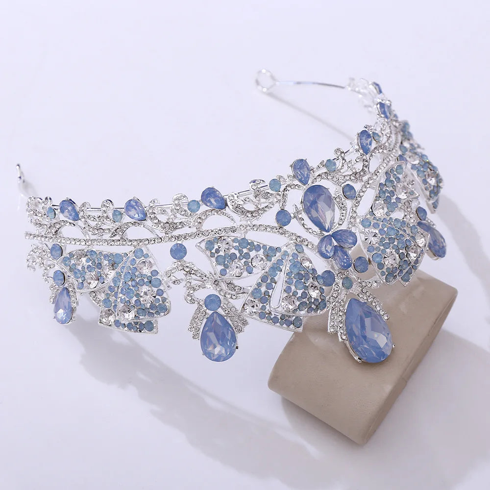 
                      
                        Butterfly Crystal Crown Rhinestone Princess  Tiara Hair Accessories, this stunning oversized tiara features brilliantly cut crystals arranged in a mesmerizing mirrored illusion pattern
                      
                    