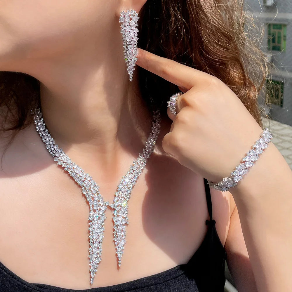 
                      
                        Brilliant Big Luxury Dinner Party Cubic Zirconia Wedding Bridal Costume Jewelry Set
                      
                    