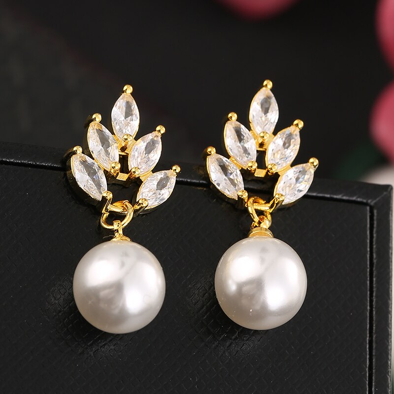 
                      
                        Fashion Imitation Pearl Drop Cubic Zirconia Wedding Earrings
                      
                    