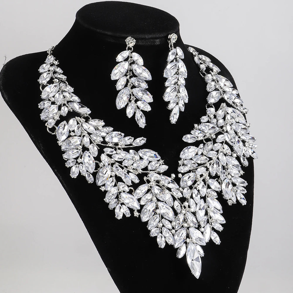 
                      
                        3pcs/set Rhinestone Leaf Earrings Necklace Earrings Set Banquet Crystal  Accessory
                      
                    