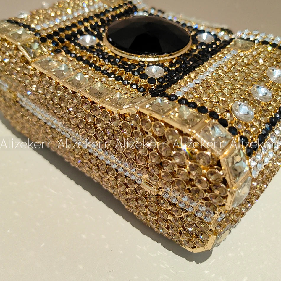 
                      
                        Novelty Crystal Camera Clutch Purse  Evening Boutique Metallic Purse, capture attention in this exquisite camera-shaped evening clutch
                      
                    