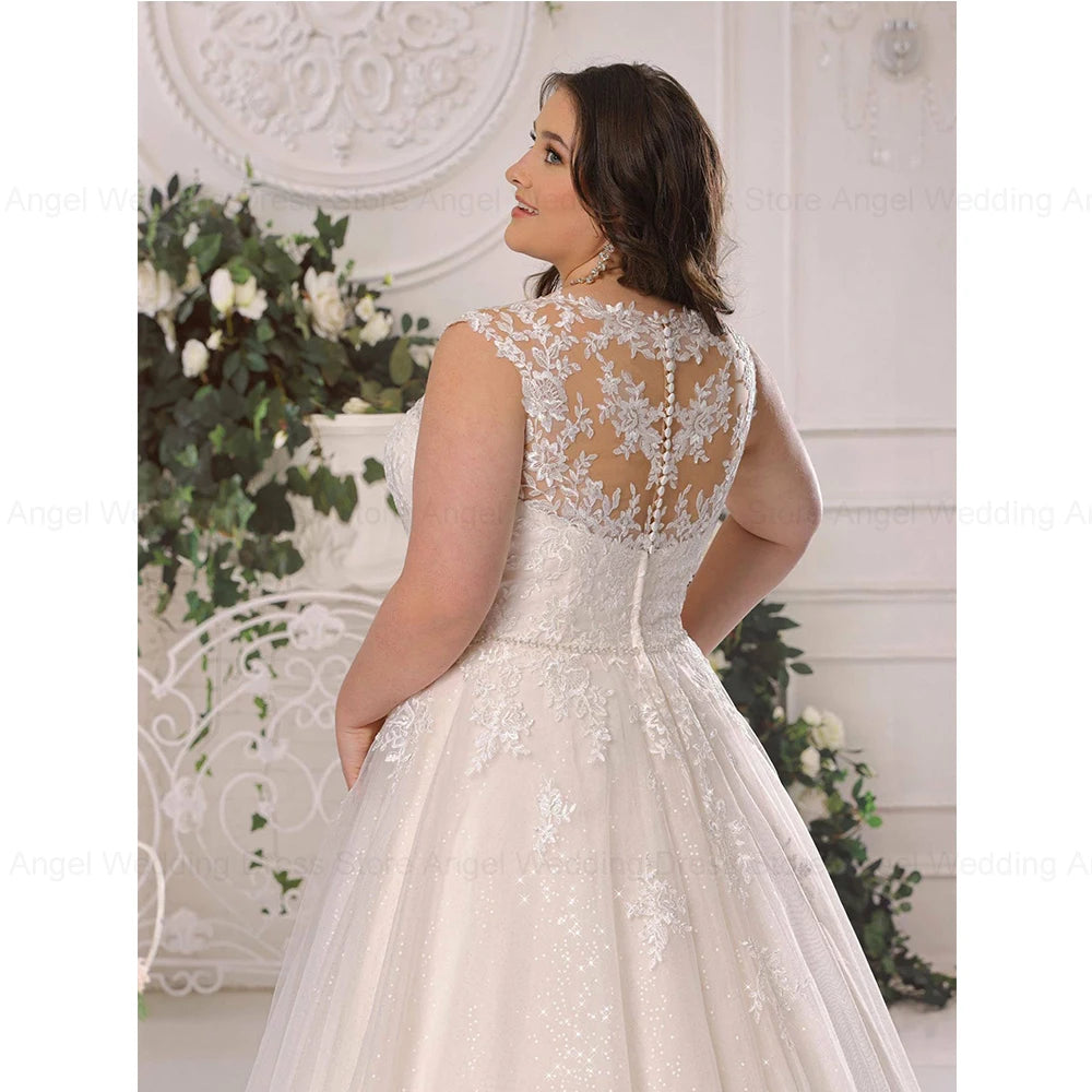 
                      
                        Shinny Organza A-Line V-Neck Plus Size Wedding Dress Lace Sleeveless Bridal Gown
                      
                    