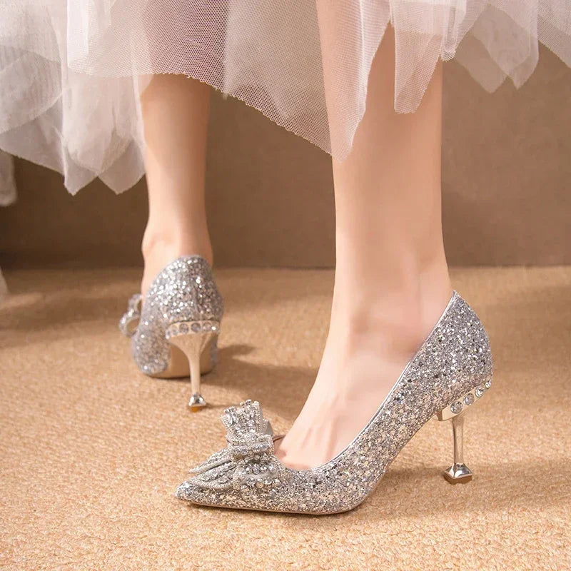 
                      
                        Rhinestone Wedding Shoes New Year Shoes Luxury Buckle Decorative Banquet High Heels
                      
                    