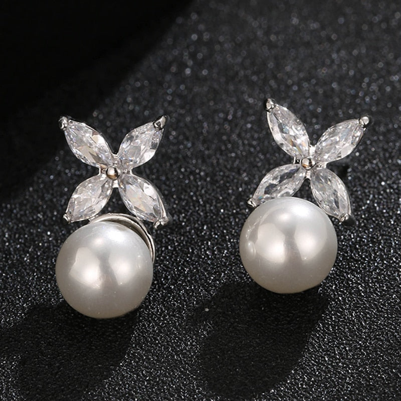 
                      
                        Fashion Imitation Pearl Drop Cubic Zirconia Wedding Earrings
                      
                    