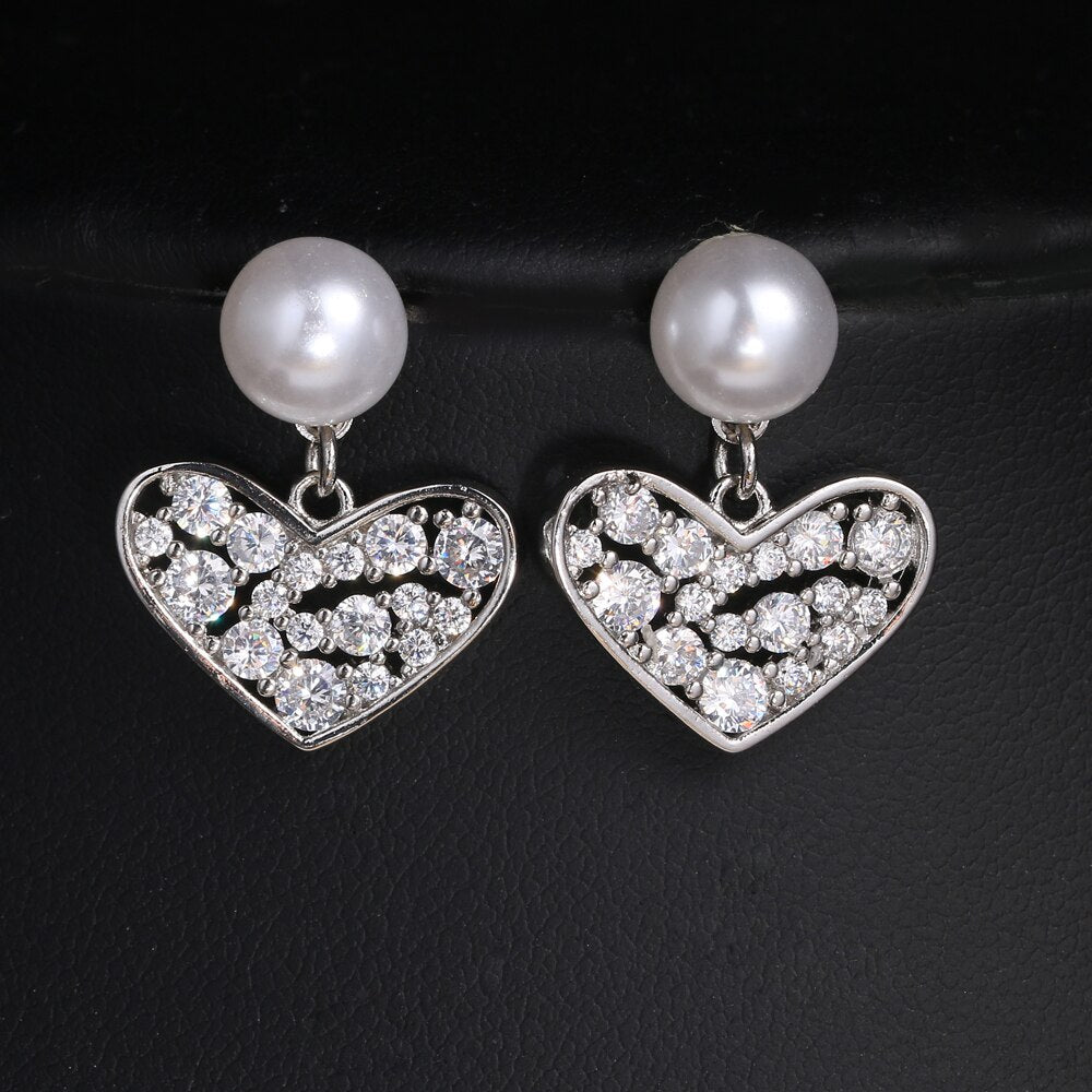 
                      
                        Fashion Imitation Pearl Drop Cubic Zirconia Wedding Earrings
                      
                    