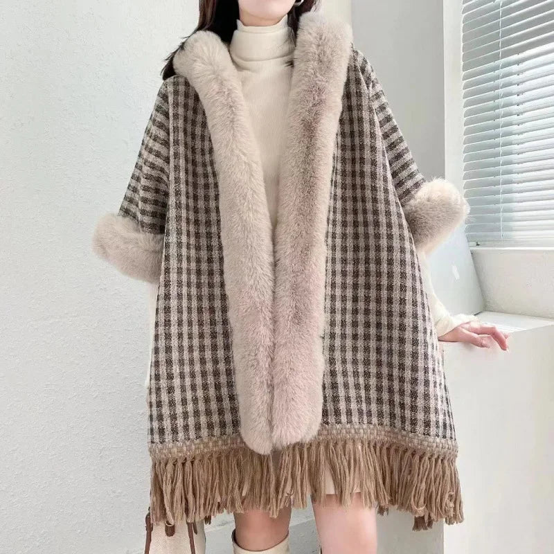 
                      
                        Women's Hooded Fleece-lined Thickened Loose-fit Cardigan Grid Pattern Woolen Fringe Jacket
                      
                    