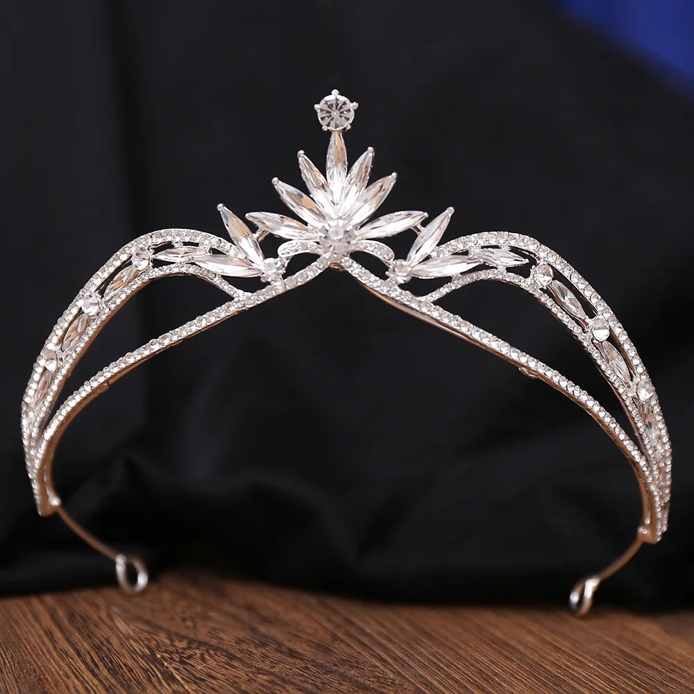 
                      
                        Cute Crystal Crown Tiara For Women Princess  Party Prom Hair Accessories
                      
                    