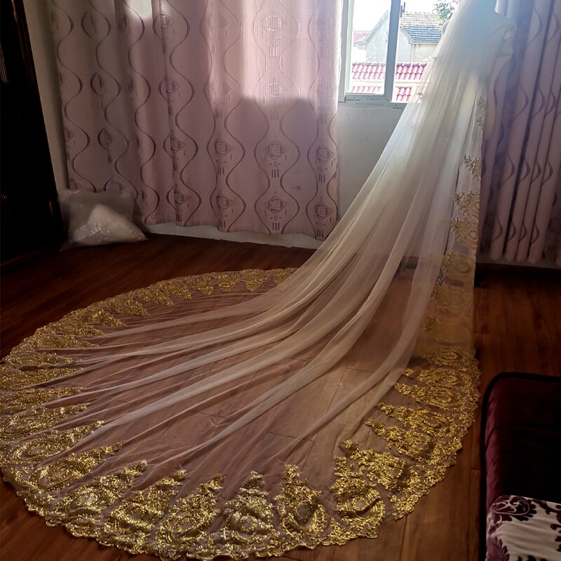 
                      
                        Charming 3M Gold/White Cathedral Veil Lace Trim Wedding Bridal Veil
                      
                    