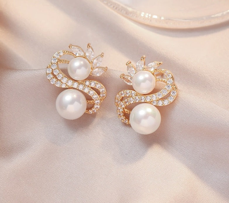 
                      
                        Exquisite Double Row Winding Pearl  Zircon Earrings for Women
                      
                    