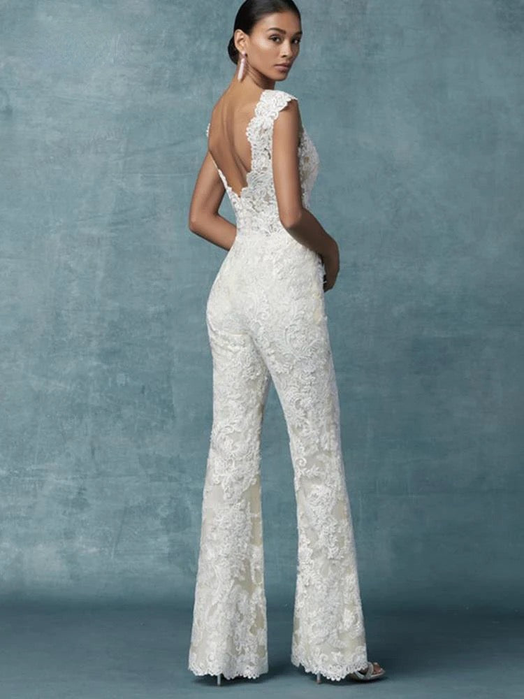 
                      
                        Sleeveless Lace Boho Bridal Wedding Dress Jumpsuit With Detachable Train
                      
                    