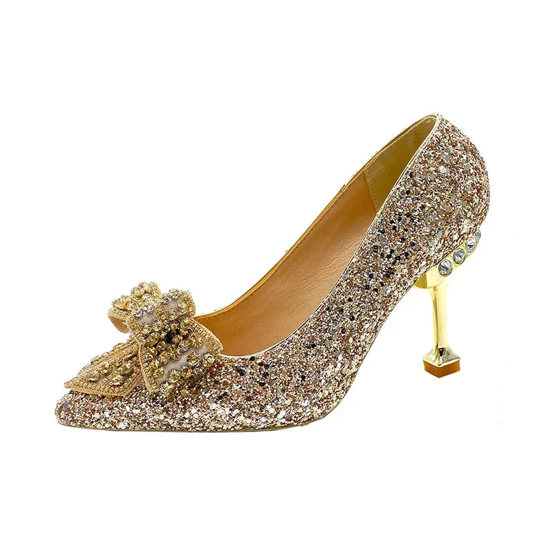 
                      
                        Rhinestone Wedding Shoes New Year Shoes Luxury Buckle Decorative Banquet High Heels
                      
                    