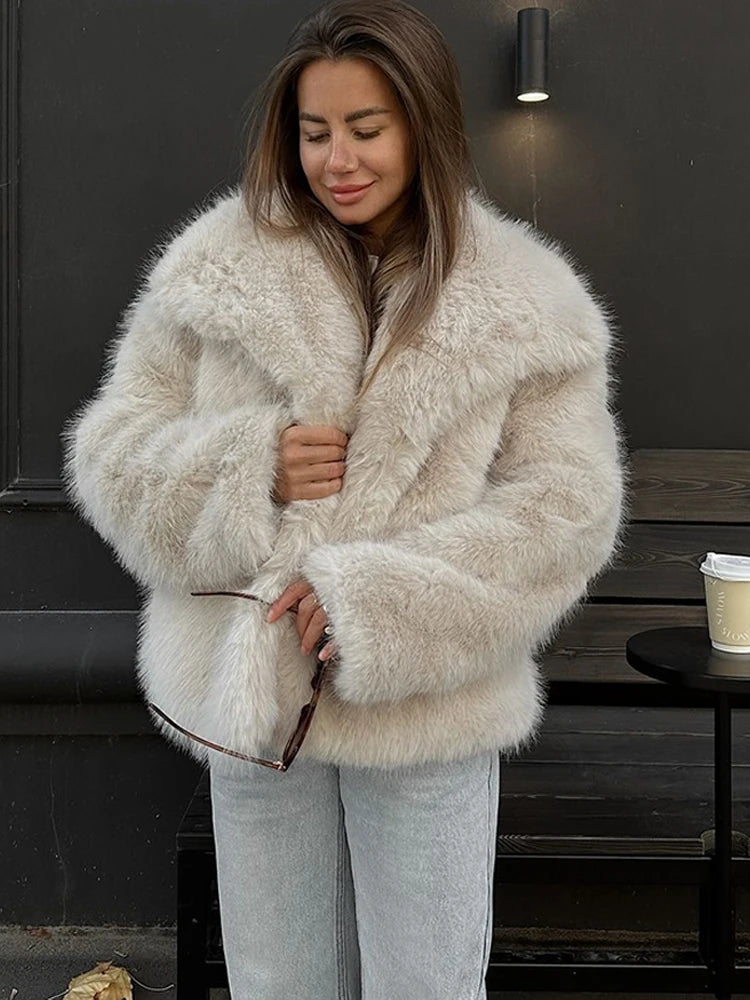 
                      
                        Luxury Faux Fur Women's Jacket Street Fashion Long Sleeve Lapel Ladies Coat
                      
                    