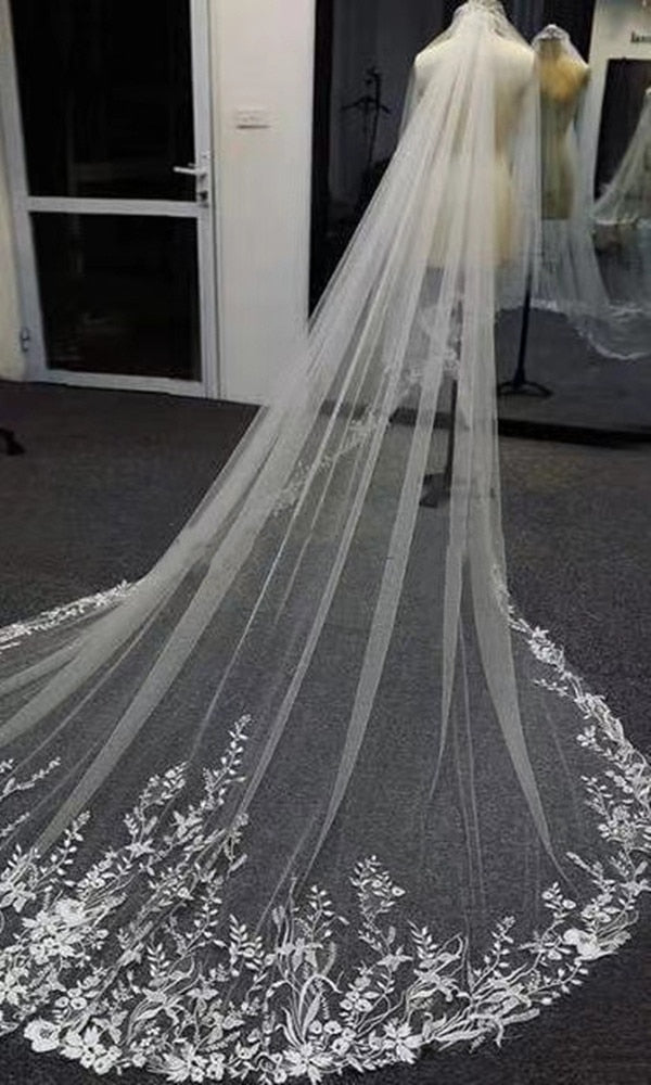 Load image into Gallery viewer, Elegant Floral White Ivory Long Lace Bridal Wedding Cathedral Veil
