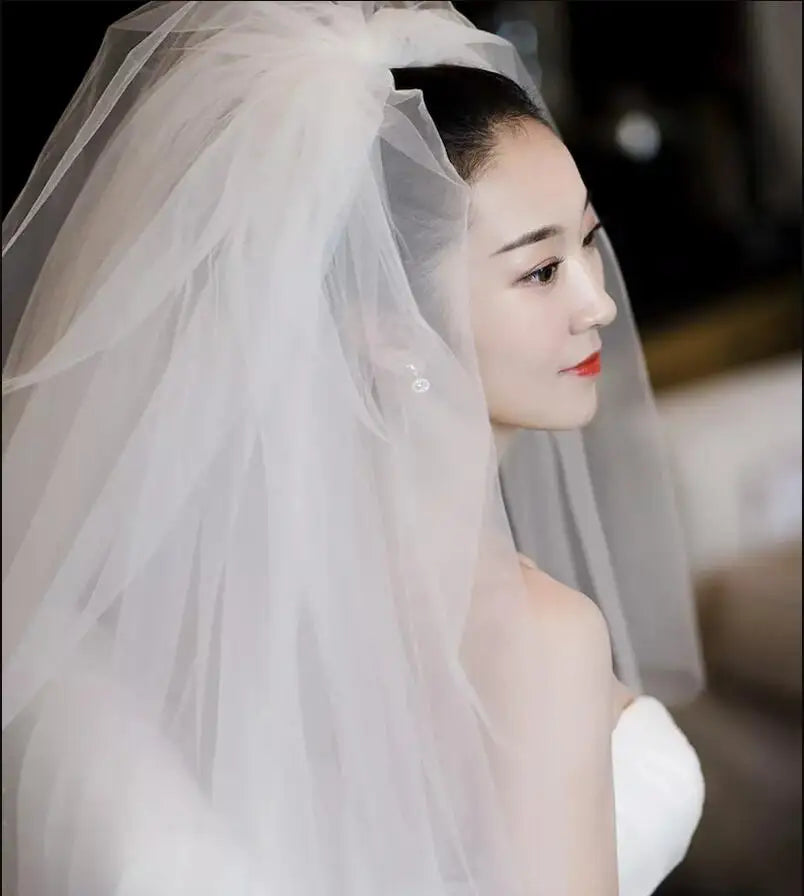 
                      
                        4 Tiered Short Wedding Veil Cut Edge Tulle Bridal Veils With Comb
                      
                    