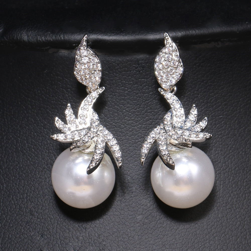 
                      
                        Fashion Imitation Pearl Drop Cubic Zirconia Wedding Earrings
                      
                    