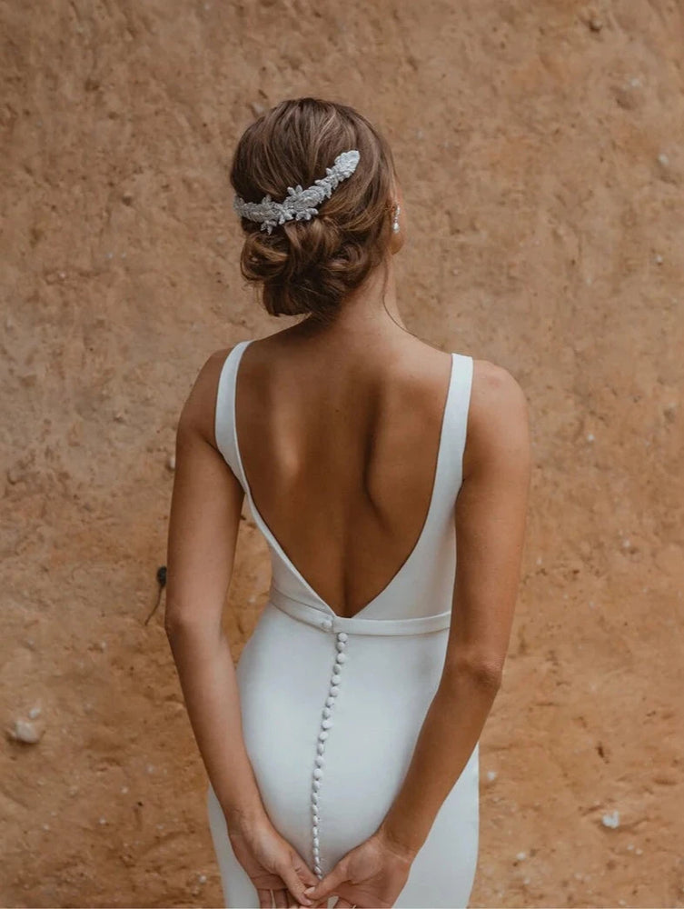 
                      
                        Simple Crepe Chiffon Wedding Dress Mermaid Backless Boho Bridal Gown
                      
                    