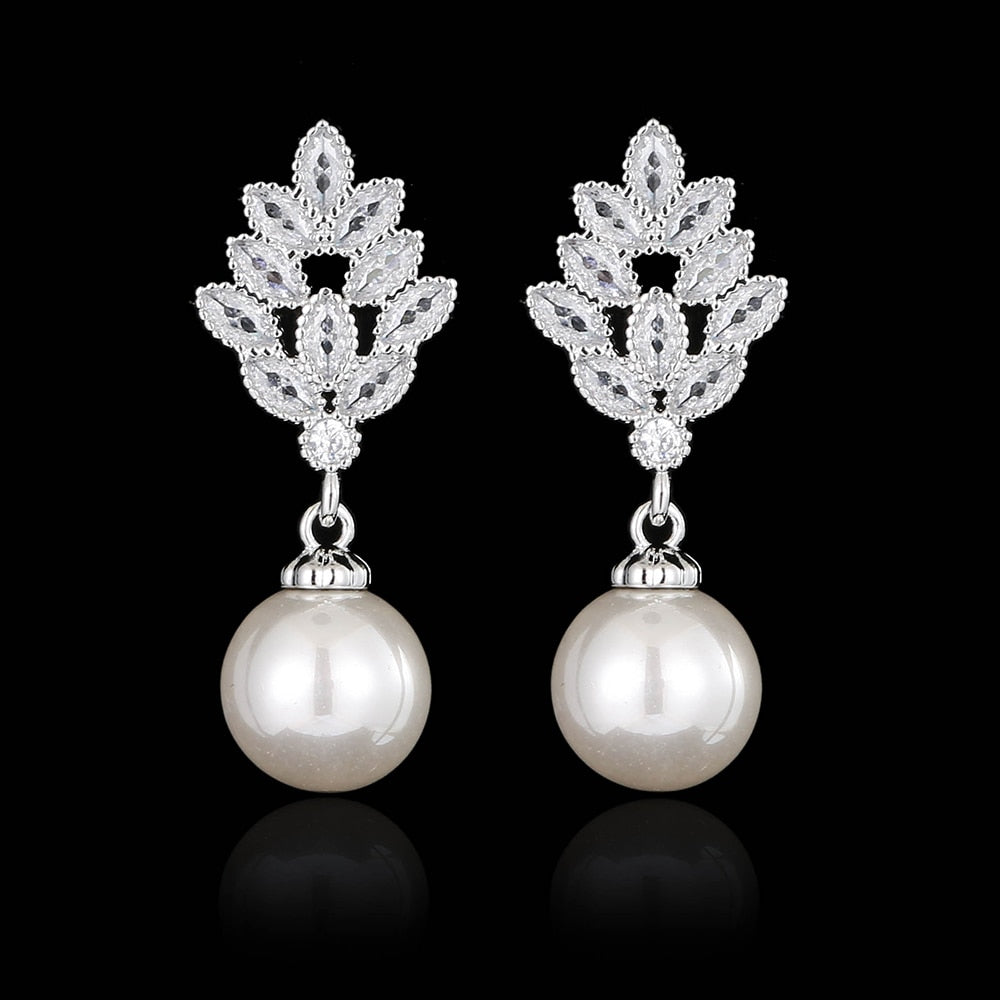 
                      
                        Fashion Imitation Pearl Drop Cubic Zirconia Wedding Earrings
                      
                    