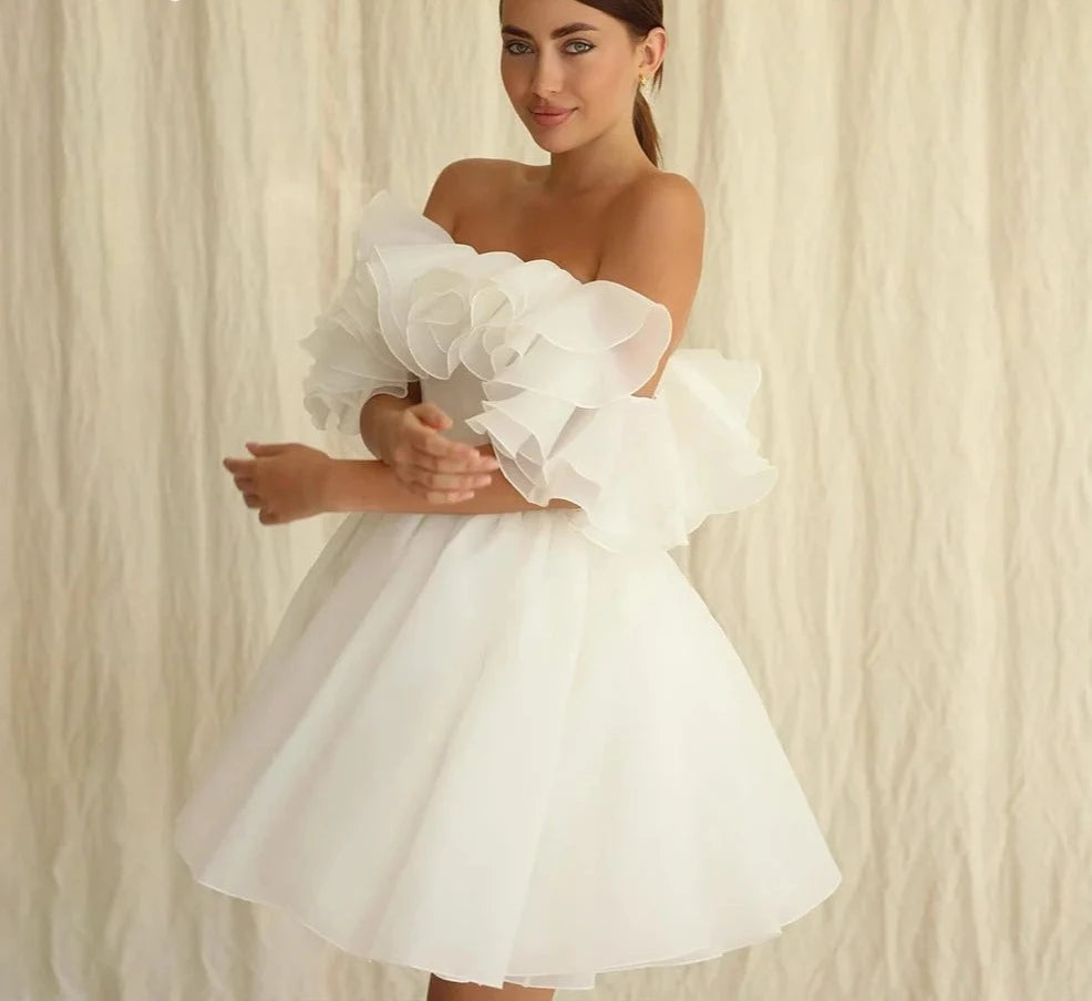 
                      
                        Civil Mini Boho Wedding Dresses Off The Shoulder Tiered Ruffles Party Gown
                      
                    