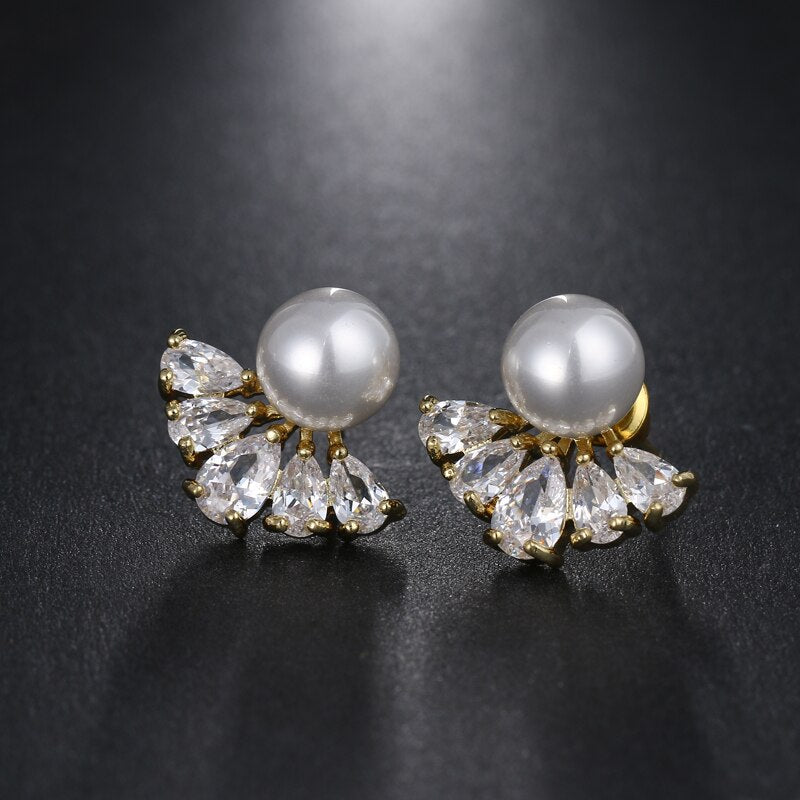 
                      
                        Fashion Imitation Pearl Drop Cubic Zirconia Wedding Earrings
                      
                    