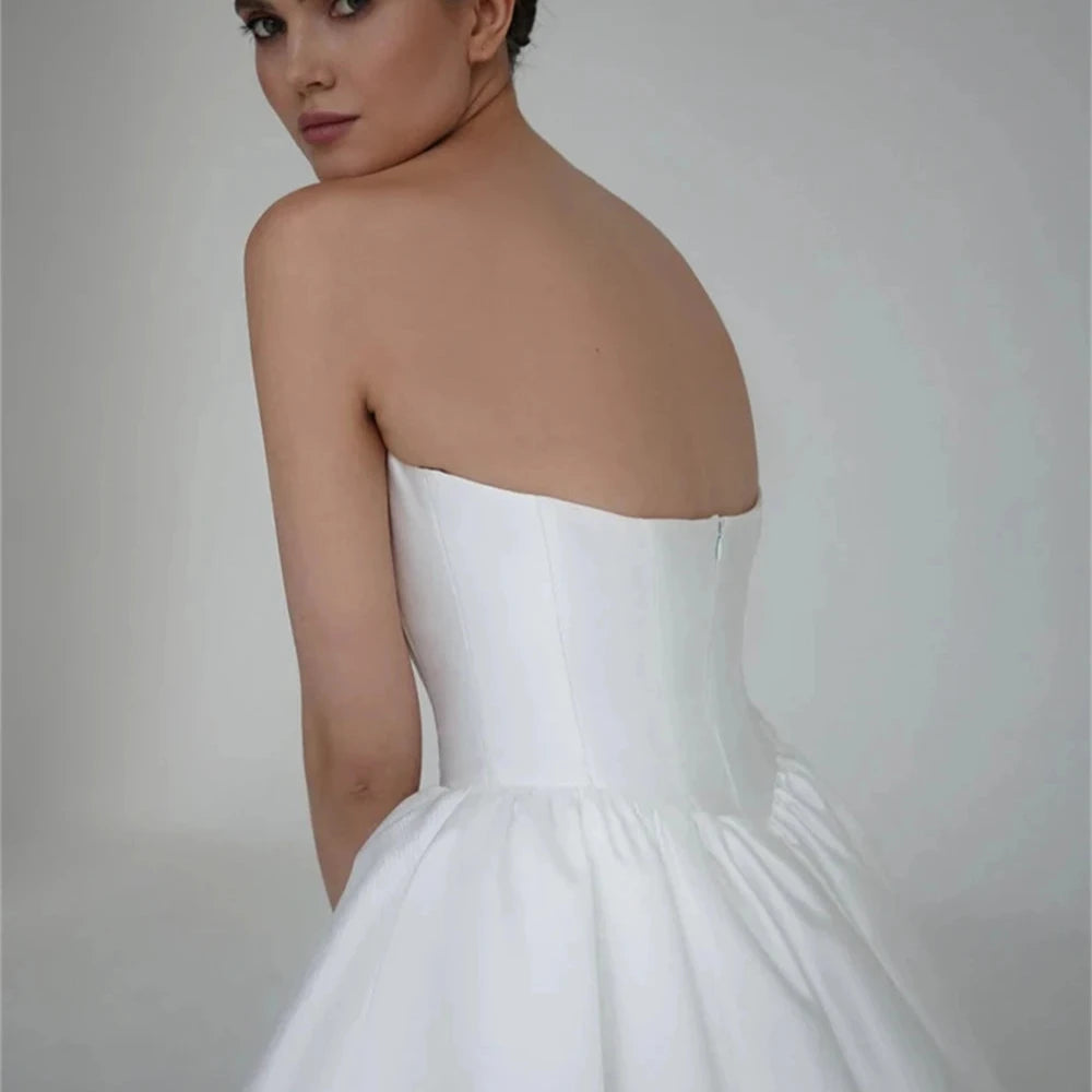 
                      
                        A-Line Satin Fairytale Bridal Gown, Sweetheart  Princess Waist Classic Wedding Dress
                      
                    