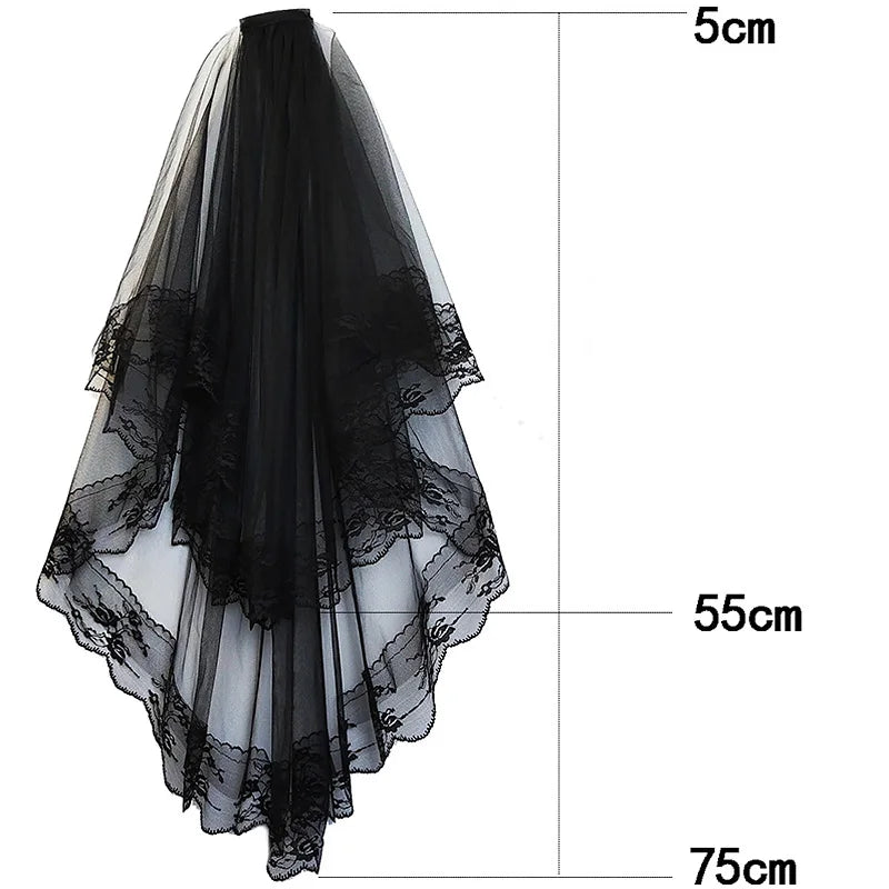 
                      
                        Elegant Two Layers Short Lace Bridal Veil Black White Wedding Veils with Comb
                      
                    