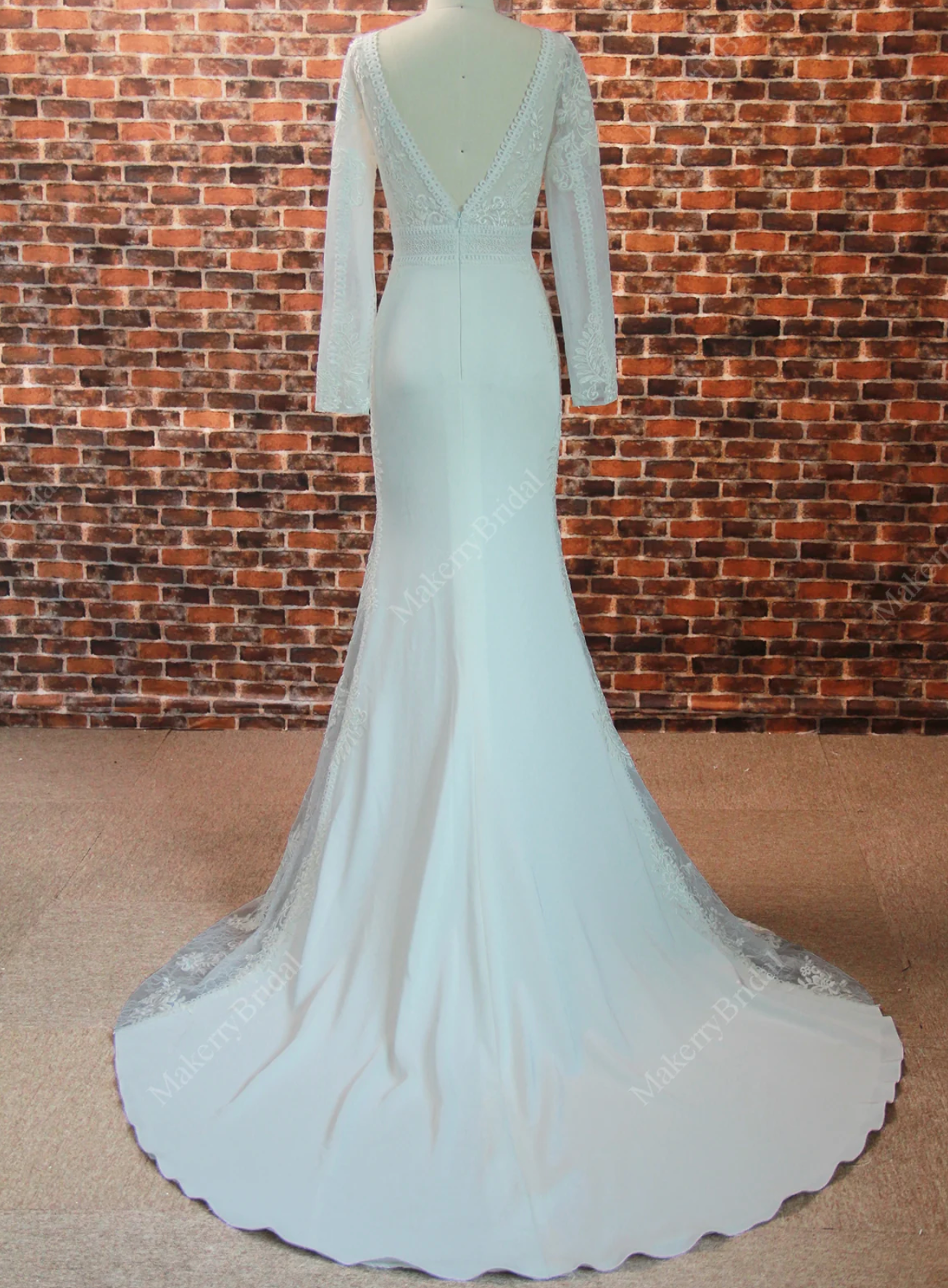 Mermaid Bateau Neckline Wedding Dress With Long Sleeves